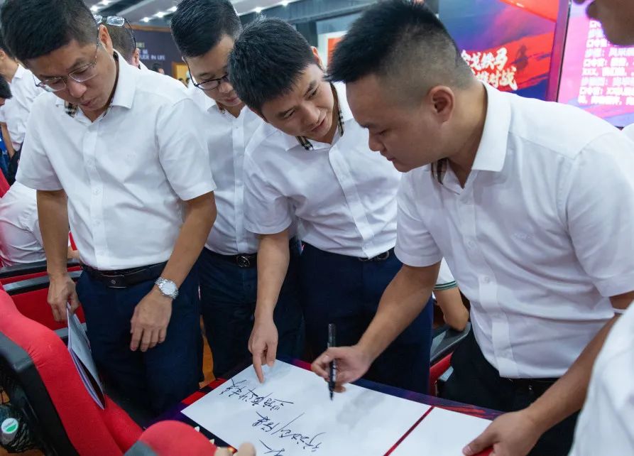 燃！“金戈鐵馬 英雄對(duì)戰(zhàn)”強(qiáng)輝營(yíng)銷PK賽正式開啟(圖6)